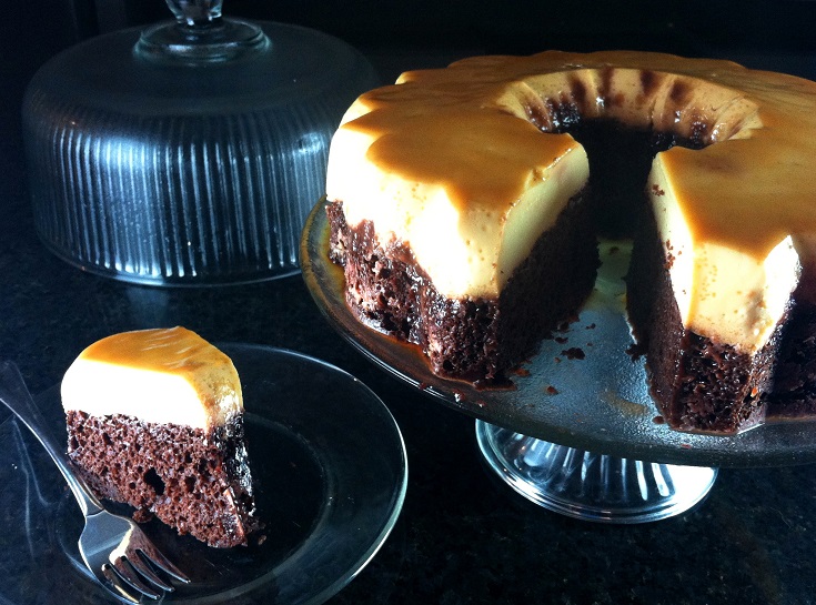 Chocoflan Cake - Hottie Biscotti